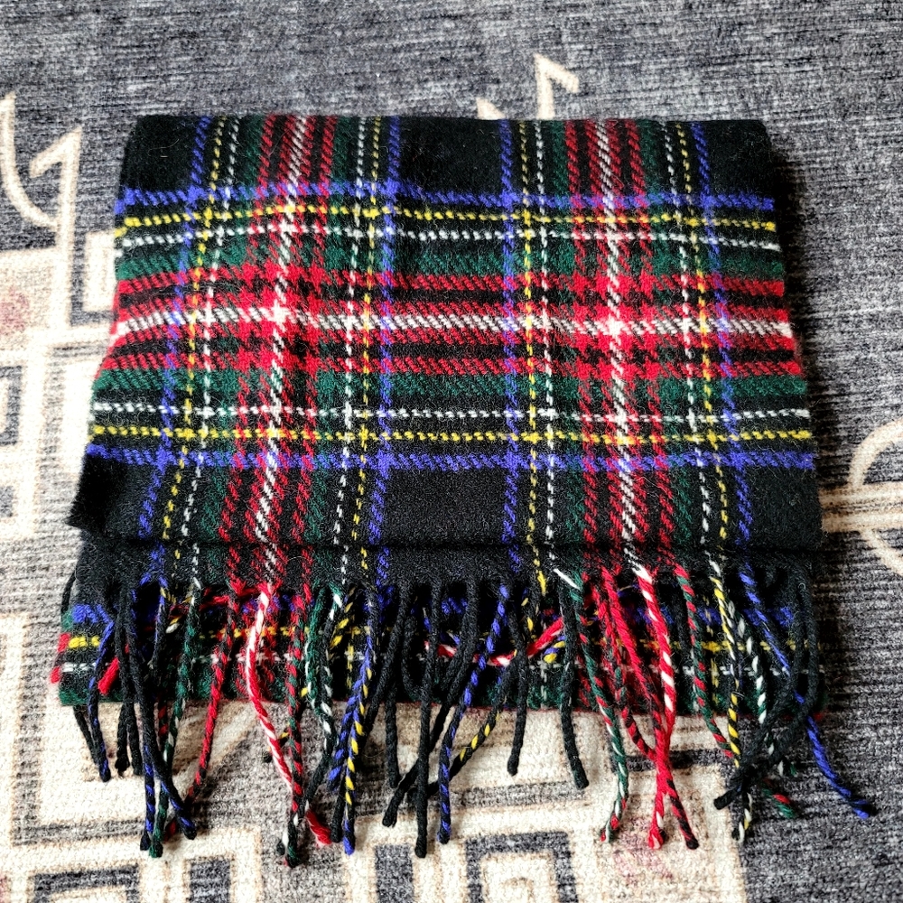 Blarney Woollen Mills Wool Irish Tartan Scarf Tassles Made In Ireland